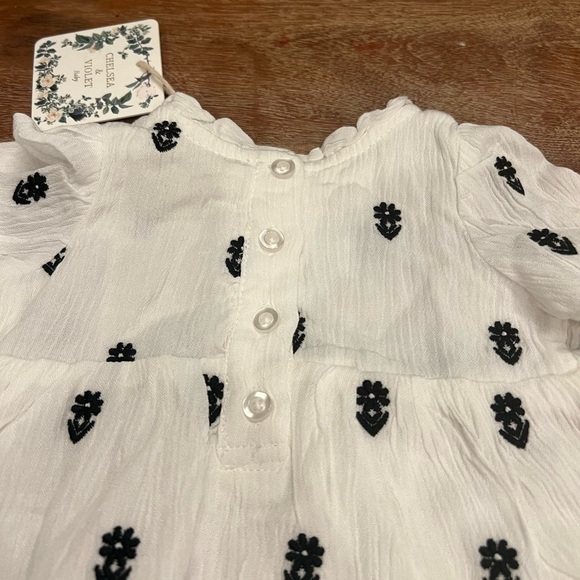 NWT Chelsea and Violet Long Sleeve Dot Woven Round Neck Top size 3 months - Picture 8 of 8